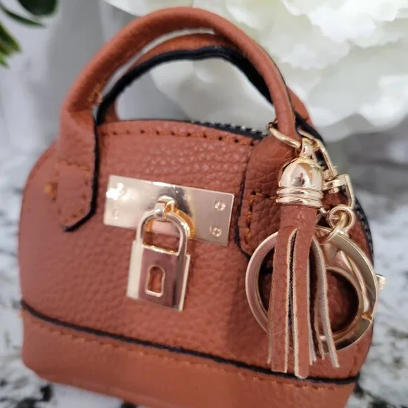 Cute Mini Faux Leather Coin Purse Keychain w/ Zipper for money.lipstick,earpods - Picture 6 of 8